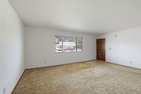 Living - 19035 Monte Vista Dr, Linden, CA 95236 photo 3 of 9
