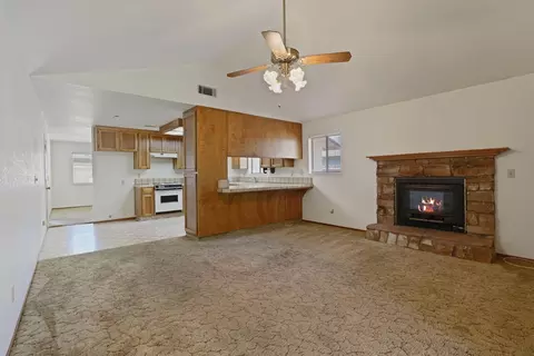 Living - 19035 Monte Vista Dr, Linden, CA 95236 photo 6 of 9
