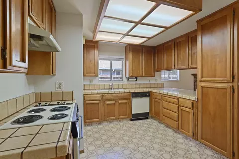 Kitchen - 19035 Monte Vista Dr, Linden, CA 95236 photo 5 of 5