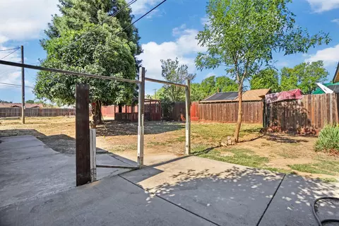 916 Elm Ave, Modesto, CA 95354 photo 27