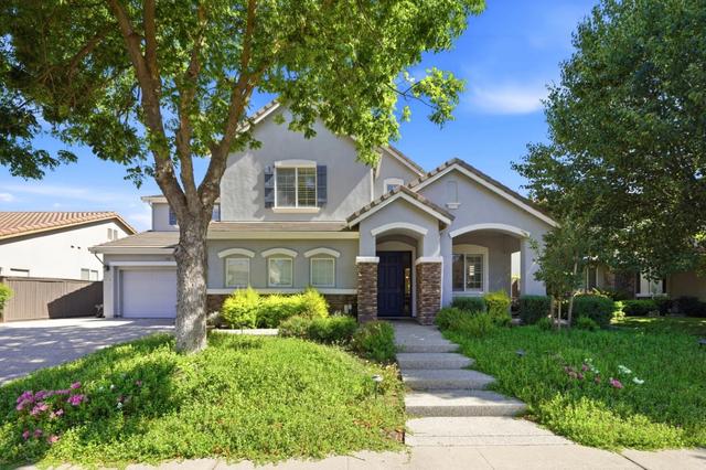 9728 Country Falls Ln, Elk Grove, CA 95757