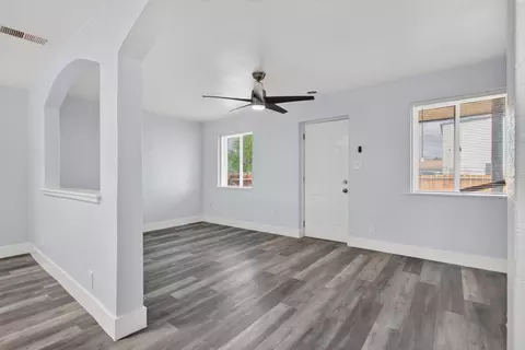 Living - 322 Kerr Ave, Modesto, CA 95354 photo 3 of 4
