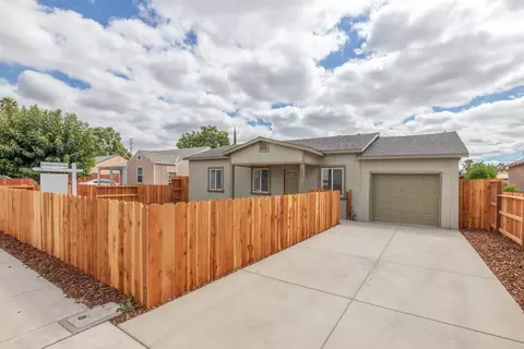 Exterior - 322 Kerr Ave, Modesto, CA 95354 photo 3 of 8