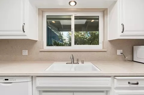 Kitchen - 2501 Ridgewood Ct, Modesto, CA 95350 photo 4 of 4