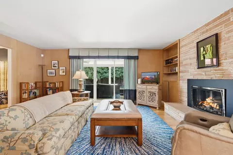 Living - 2501 Ridgewood Ct, Modesto, CA 95350 photo 5 of 5