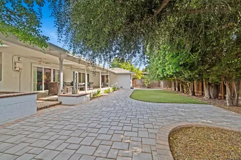 Exterior - 2501 Ridgewood Ct, Modesto, CA 95350 photo 7 of 9