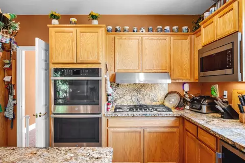 Kitchen - 3505 Lambeth Dr, Rescue, CA 95672 photo 3 of 4