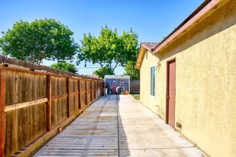 657 Gold St, Manteca, CA 95336 photo 25