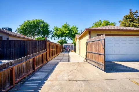 657 Gold St, Manteca, CA 95336 photo 23