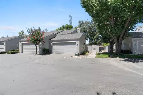 2930 Driftwood Pl #17, Stockton, CA 95219