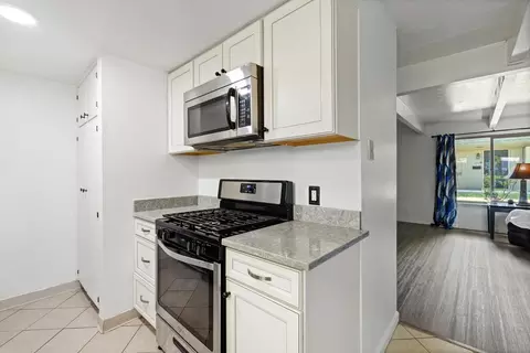 Kitchen - 876 Rutledge Dr, Lodi, CA 95242 photo 2 of 2
