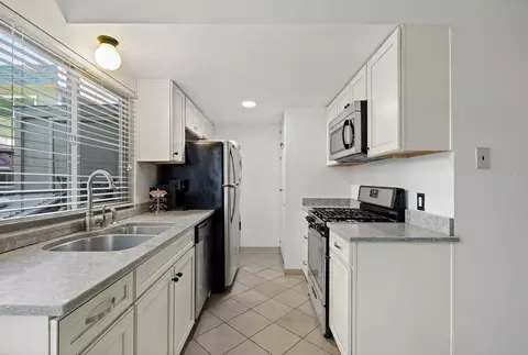 Kitchen - 876 Rutledge Dr, Lodi, CA 95242 photo 1 of 2