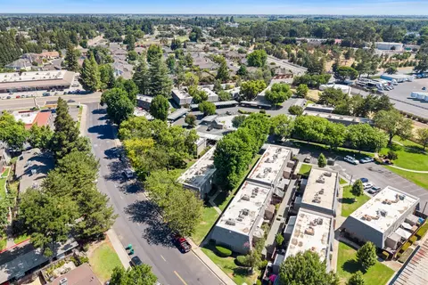 View/Area - 876 Rutledge Dr, Lodi, CA 95242 photo 2 of 4