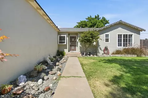 2313 Jasmin Ave, Modesto, CA 95350 photo 4