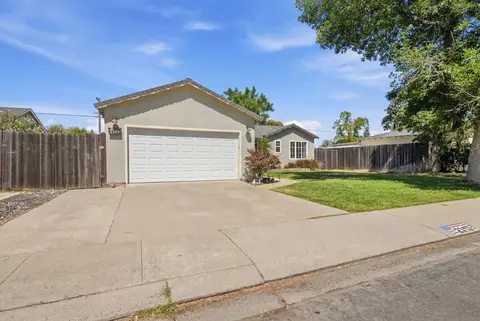 2313 Jasmin Ave, Modesto, CA 95350 photo 2