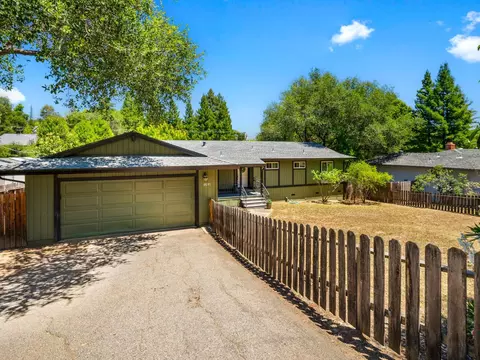 3591 Cambridge Rd, Cameron Park, CA 95682