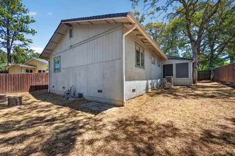 Exterior - 1627 Gerry Ct, Auburn, CA 95603 photo 5 of 9