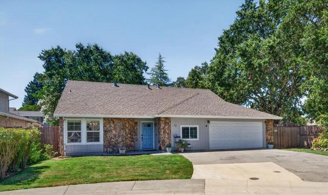 27 Rock Hill Ct, Sacramento, CA 95833