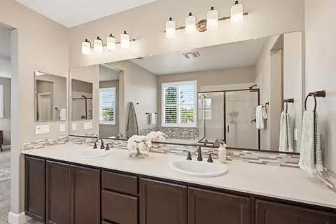 Bath - 1707 Teal Ct, Rocklin, CA 95765 photo 6 of 6