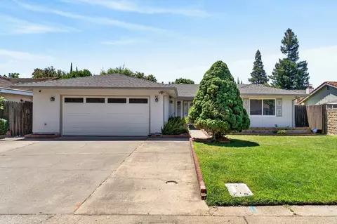 8030 La Riviera Dr, Sacramento, CA 95826