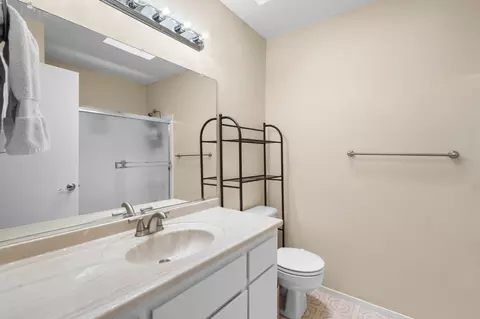 Bath - 1333 Oak Ridge Dr, Colfax, CA 95713 photo 1 of 1