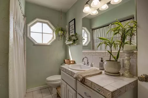 Bath - 1705 Concord Ave, Modesto, CA 95350 photo 1 of 2