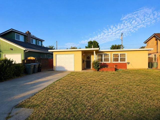2336 Estrellita Way, Sacramento, CA 95825