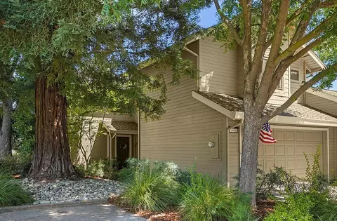 1906 University Park Dr, Sacramento, CA 95825