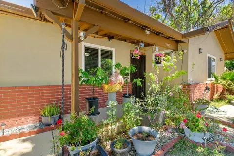 Exterior - 1717 Ensenada Dr, Modesto, CA 95355 photo 5 of 8