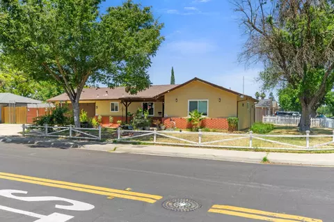 Exterior - 1717 Ensenada Dr, Modesto, CA 95355 photo 3 of 8