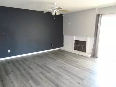 Living - 3316 Mesquite Way, Modesto, CA 95355 photo 5 of 7