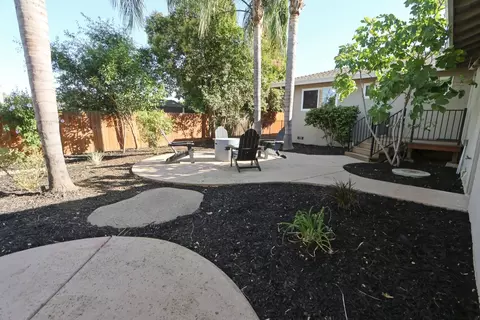 Exterior - 6430 Sandstone St, Carmichael, CA 95608 photo 1 of 18