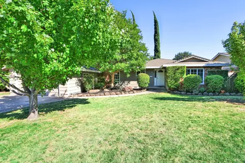 6430 Sandstone St, Carmichael, CA 95608