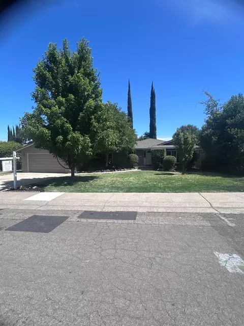 6430 Sandstone St, Carmichael, CA 95608