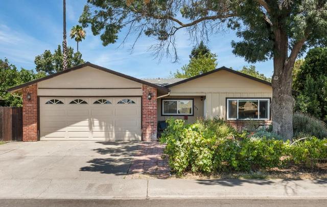 505 Placer Dr, Woodland, CA 95695