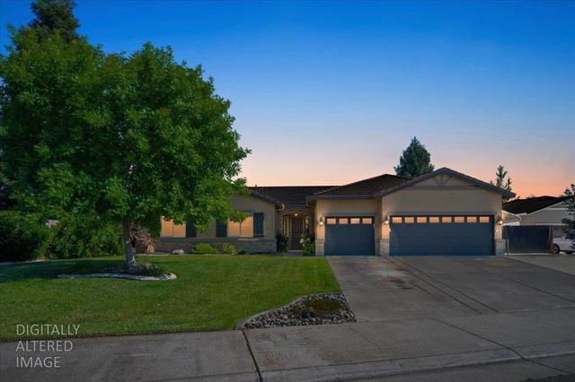 1080 Elk Hills Dr, Galt, CA 95632