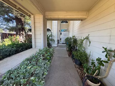 160 Mount Oso Ave, Tracy, CA 95376 photo 3