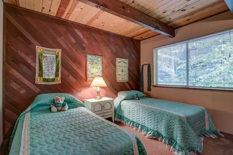 Bedroom - 1138 Cypress Pt, Arnold, CA 95223 photo 1 of 5