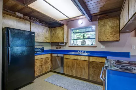Kitchen - 1138 Cypress Pt, Arnold, CA 95223 photo 2 of 4