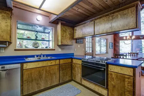 Kitchen - 1138 Cypress Pt, Arnold, CA 95223 photo 3 of 4