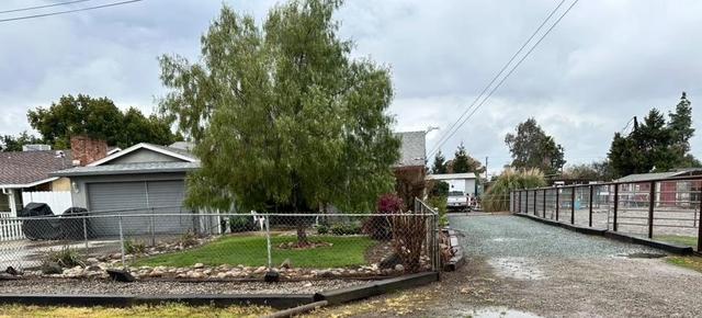 955 Elma St, Hickman, CA 95323