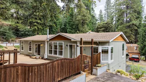 12366 Pawnee Trl, Nevada City, CA 95959