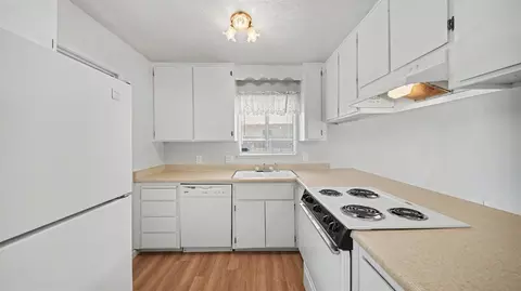 Kitchen - 1200 Guiseppe Ln, Modesto, CA 95355 photo 2 of 3