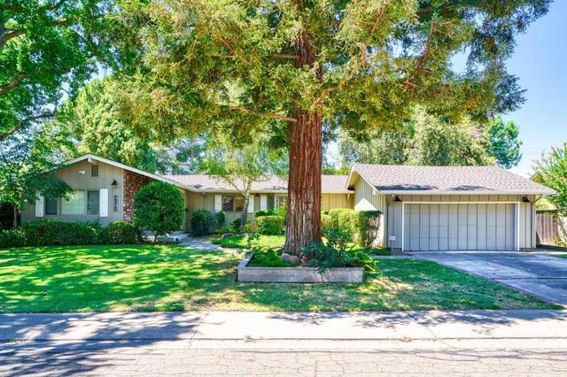 7315 Parkwoods Dr, Stockton, CA 95207