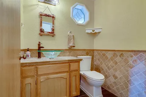 Bath - 188 Oakhurst Ct, Copperopolis, CA 95228 photo 1 of 7