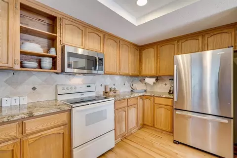 Kitchen - 188 Oakhurst Ct, Copperopolis, CA 95228 photo 5 of 7