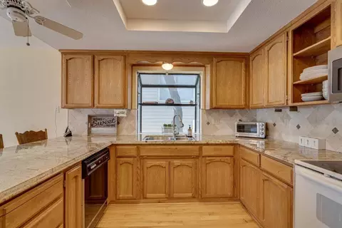 Kitchen - 188 Oakhurst Ct, Copperopolis, CA 95228 photo 6 of 7