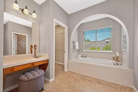 Bath - 1685 Halverson Ct, Folsom, CA 95630 photo 5 of 5