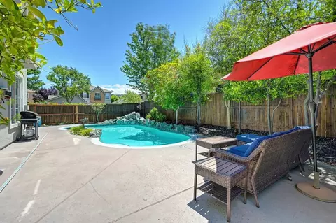 Exterior - 1685 Halverson Ct, Folsom, CA 95630 photo 2 of 4
