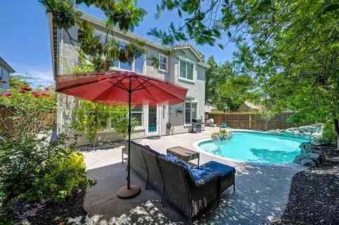 Exterior - 1685 Halverson Ct, Folsom, CA 95630 photo 3 of 4
